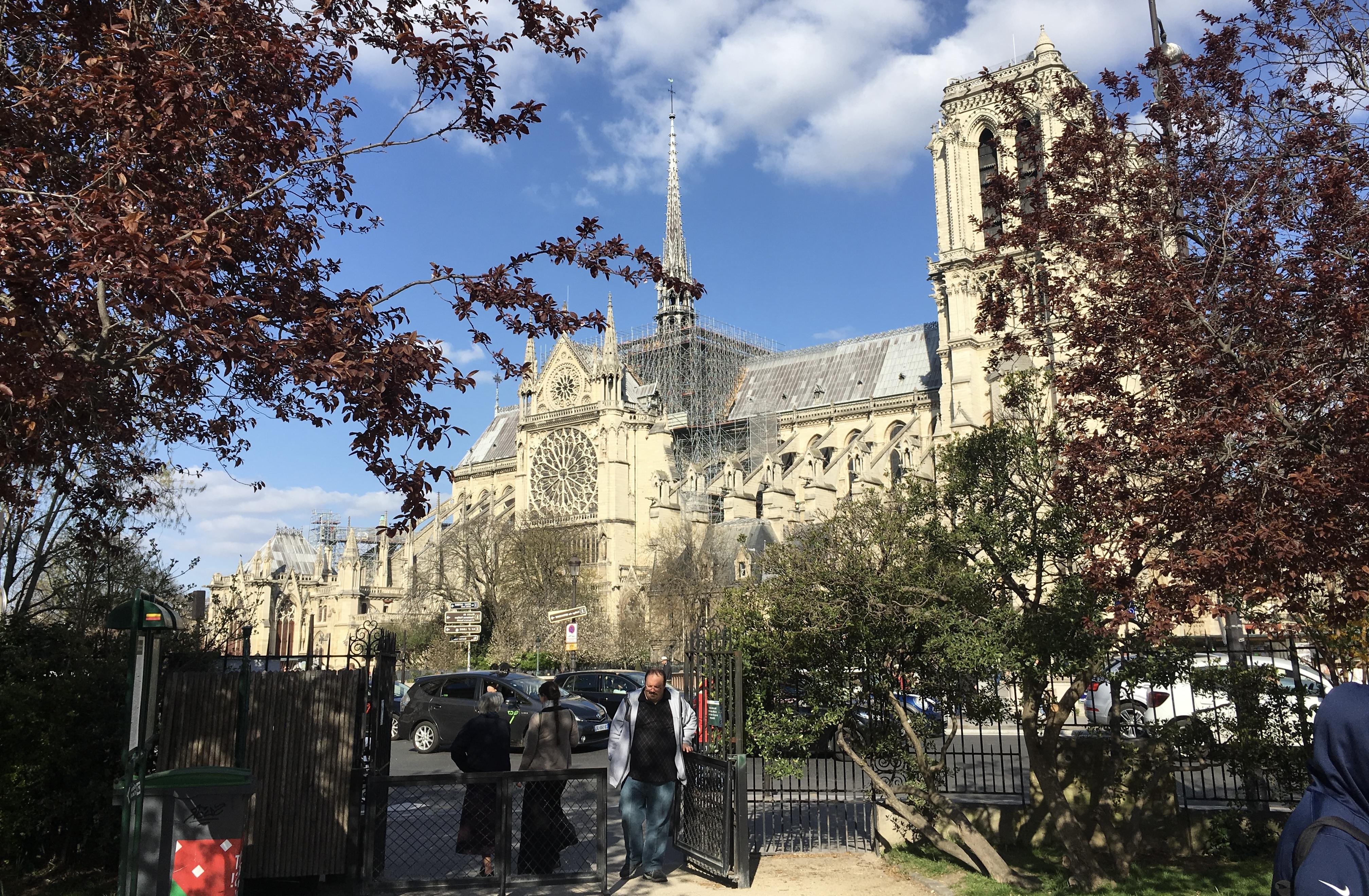 巴黎圣母院